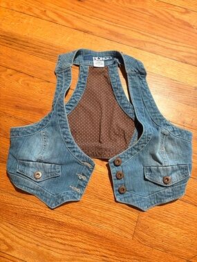 BONGO Blue Denim Cropped Vest with Brown Polka Dot Lining